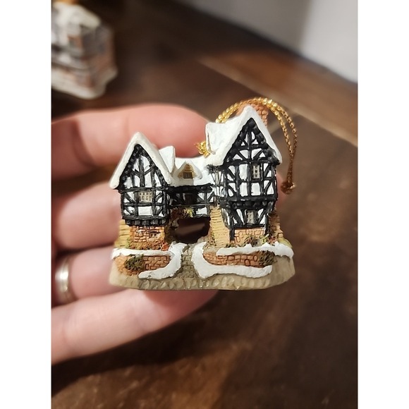 Lot David Winter Cottages Christmas Ornaments Tudor Fairytale Freds Castle - Picture 6 of 13